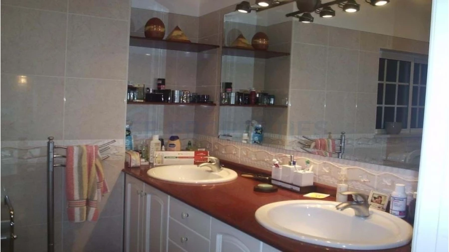 Moradia T4 para Venda em Almancil Foto 27