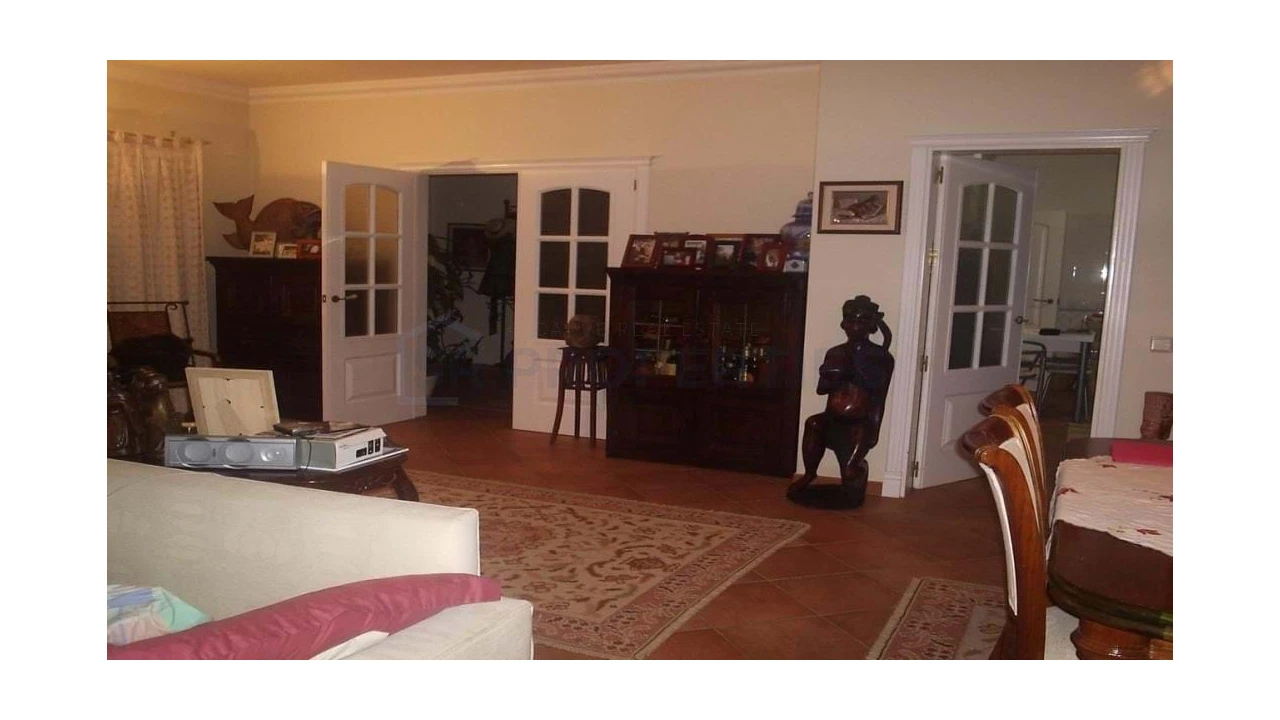 Moradia T4 para Venda em Almancil Foto 9