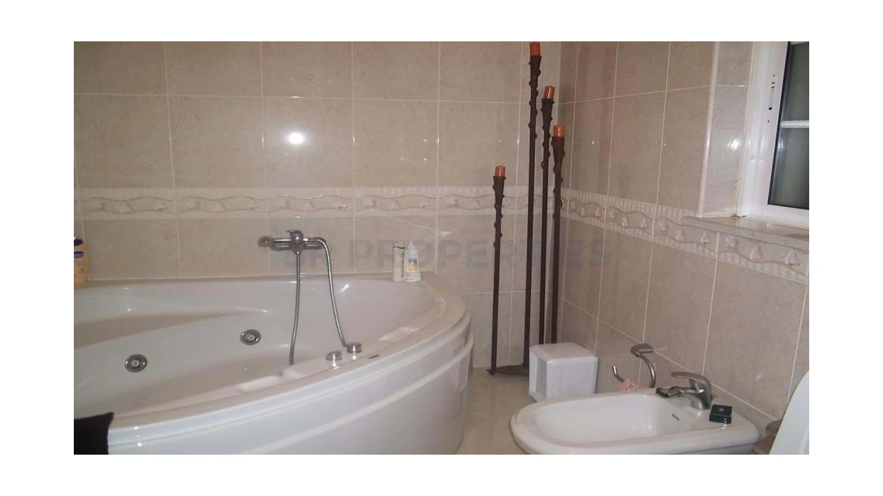 Moradia T4 para Venda em Almancil Foto 26