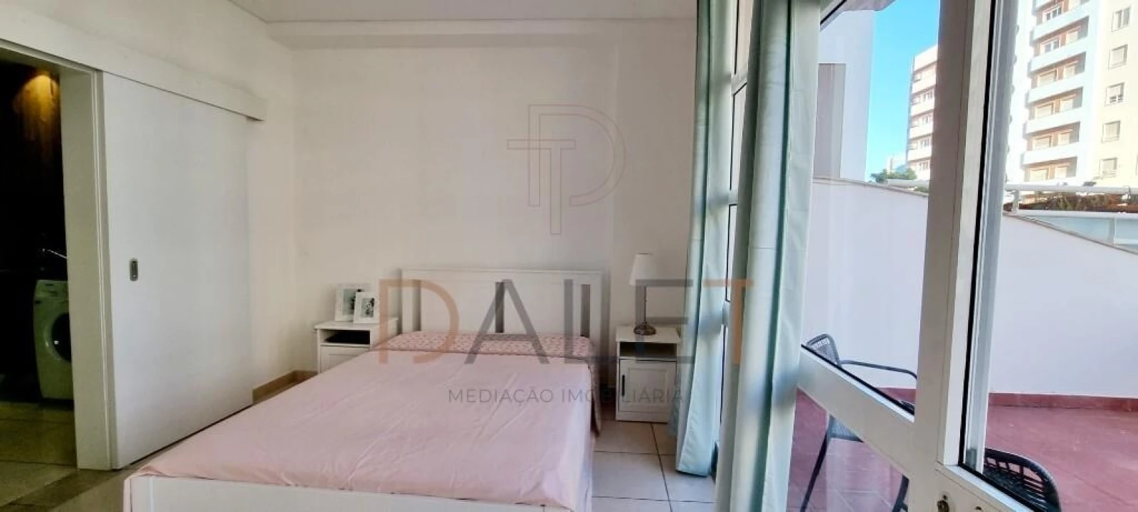 Apartamento T1 para Arrendamento em Corroios Foto 16