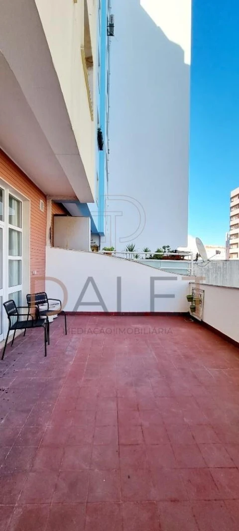 Apartamento T1 para Arrendamento em Corroios