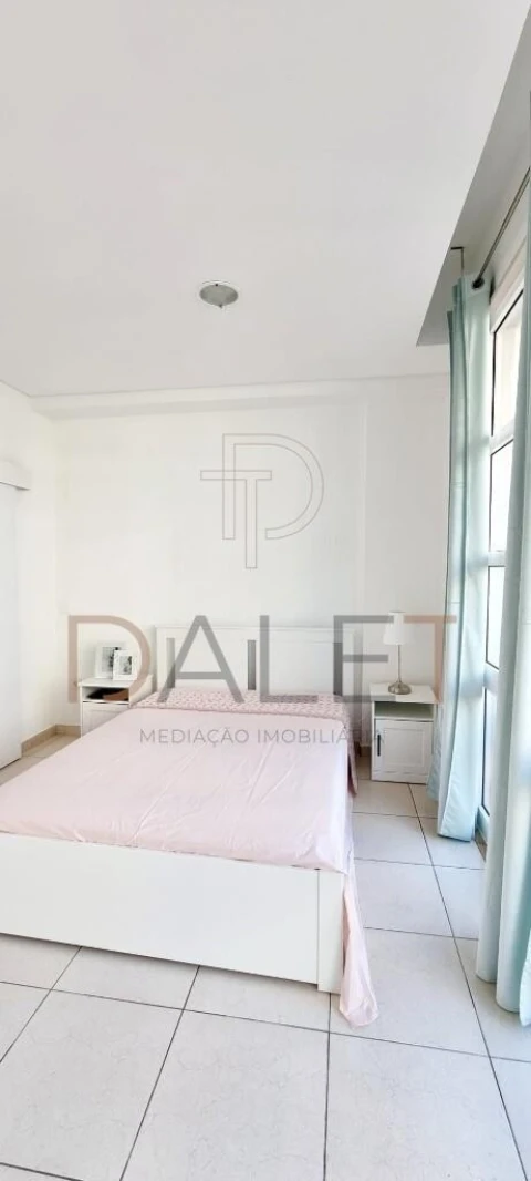 Apartamento T1 para Arrendamento em Corroios