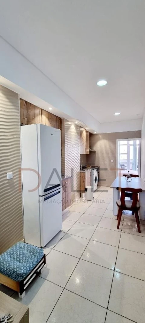 Apartamento T1 para Arrendamento em Corroios