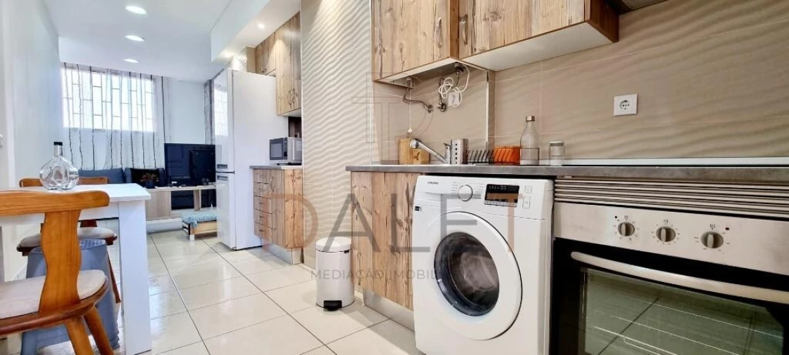 Apartamento T1 para Arrendamento em Corroios Foto 14