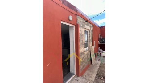 Moradia T1 para Venda em Mafamude e Vilar do Paraíso