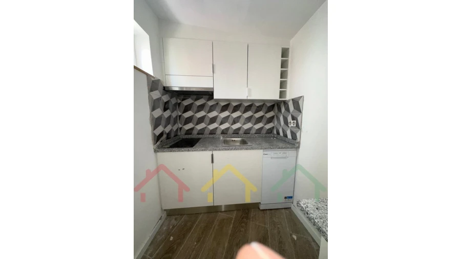 Moradia T1 para Venda em Mafamude e Vilar do Paraíso Foto 4