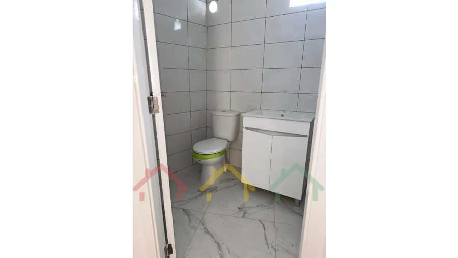 Moradia T1 para Venda em Mafamude e Vilar do Paraíso Foto 8