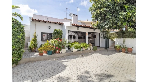 Moradia T8 para Venda em Amora