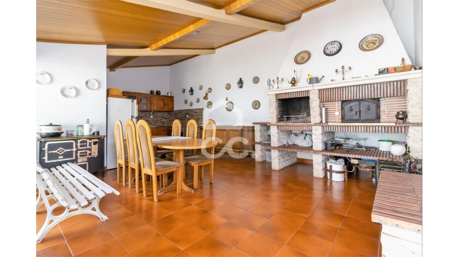 Moradia T8 para Venda em Amora Foto 5