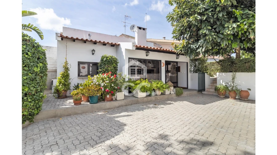 Moradia T8 para Venda em Amora Foto 4