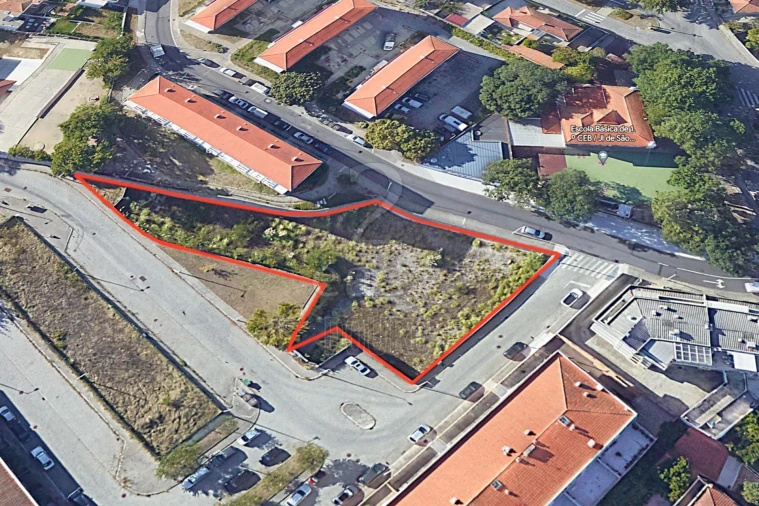 Terreno para Venda em Campanhã Foto 2