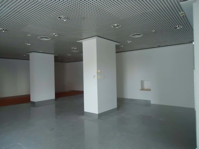 Negócio para Arrendamento em Póvoa de Santa Iria e Forte da Casa Foto 3