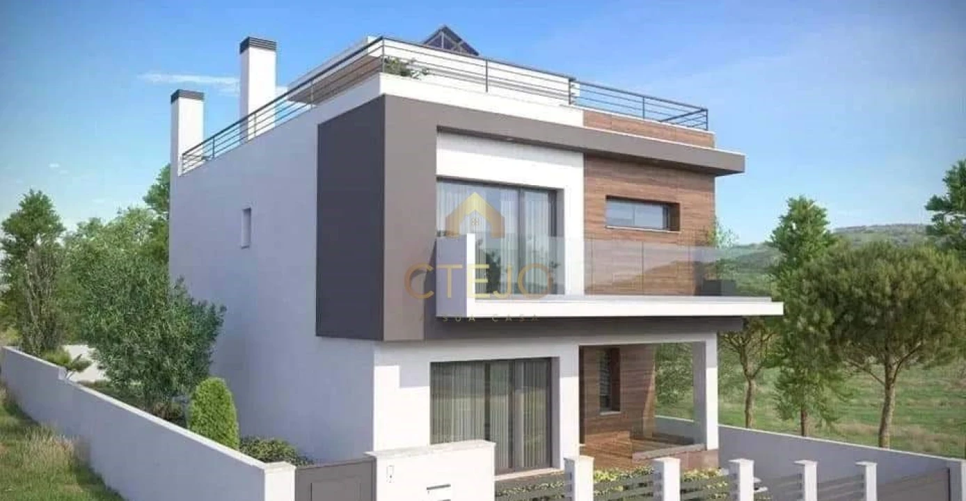 Moradia T4 para Venda em Vialonga Foto 4