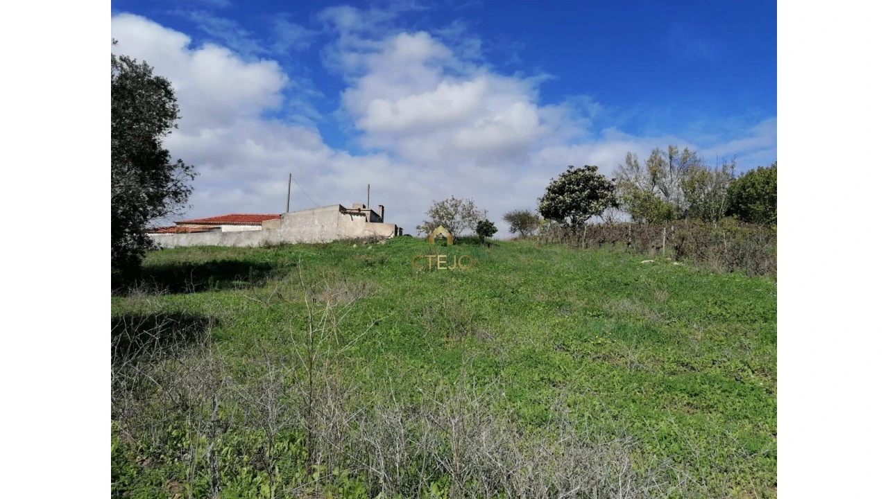 Terreno para Venda em Bucelas Foto 1
