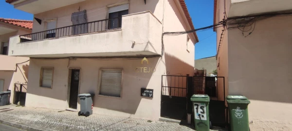 Moradia T6 para Venda em Santa Iria de Azoia, São João da Talha e Bobadela