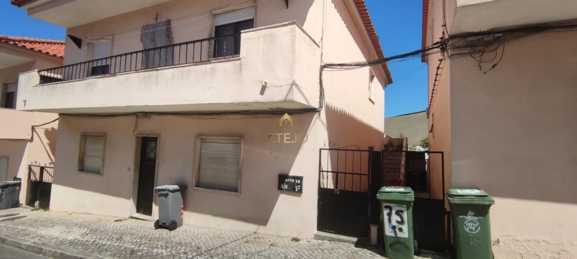 Moradia T6 para Venda em Santa Iria de Azoia, São João da Talha e Bobadela Foto 2