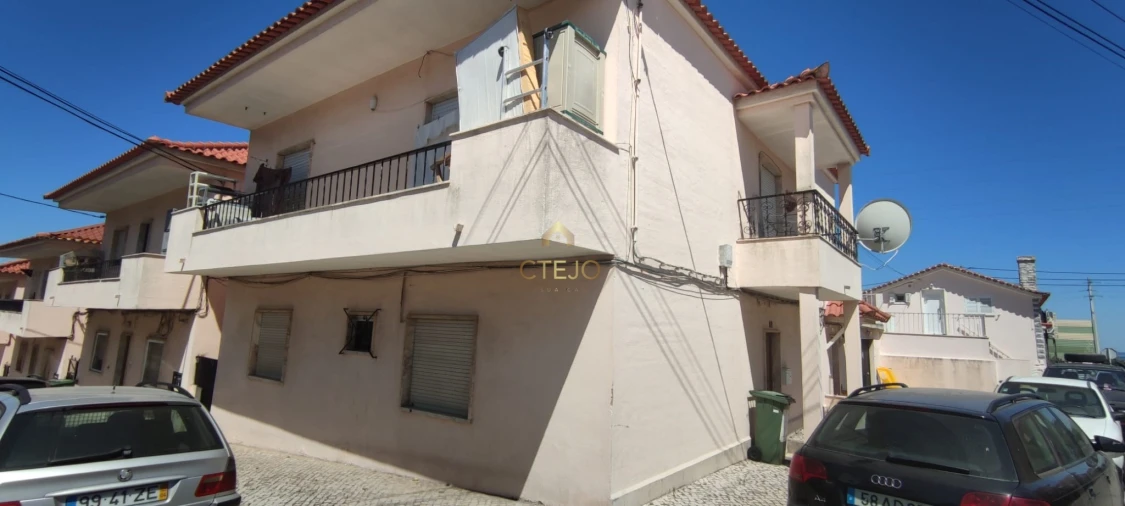 Moradia T6 para Venda em Santa Iria de Azoia, São João da Talha e Bobadela