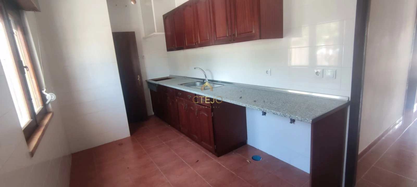 Moradia T6 para Venda em Santa Iria de Azoia, São João da Talha e Bobadela Foto 3