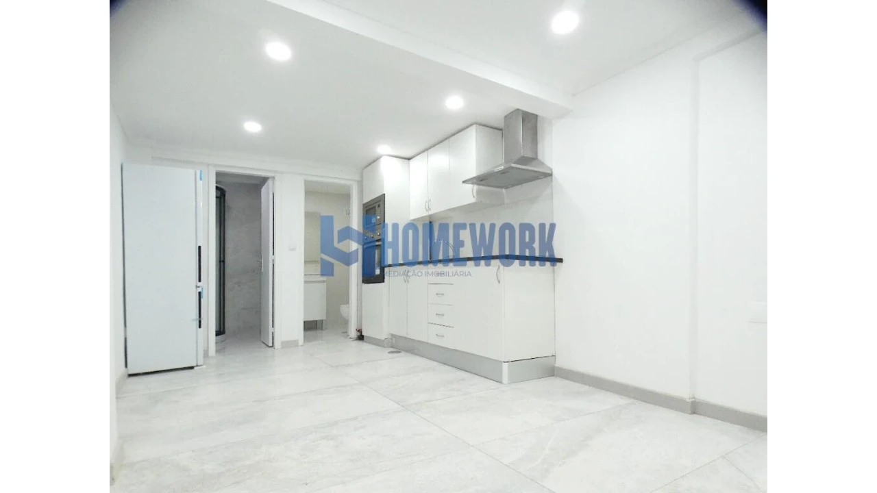 Apartamento T2 para Venda em Corroios Foto 1