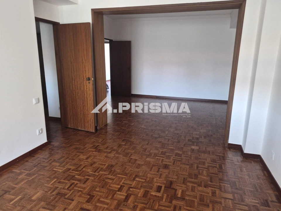 Apartamento T2 para Arrendamento em Castelo Branco Foto 9