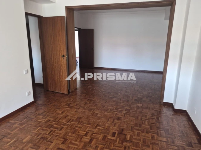 Apartamento T2 para Arrendamento em Castelo Branco Foto 9