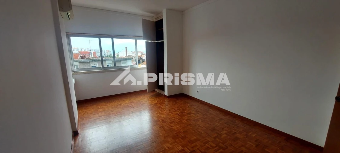 Apartamento T2 para Arrendamento em Castelo Branco Foto 9