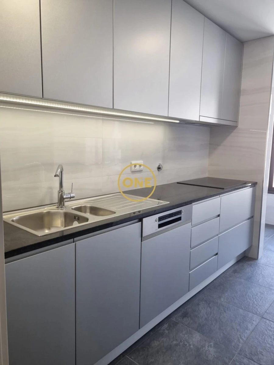 Apartamento T3 para Venda em Cedofeita, Santo Ildefonso, Sé, Miragaia, São Nicolau e Vitória Foto 5