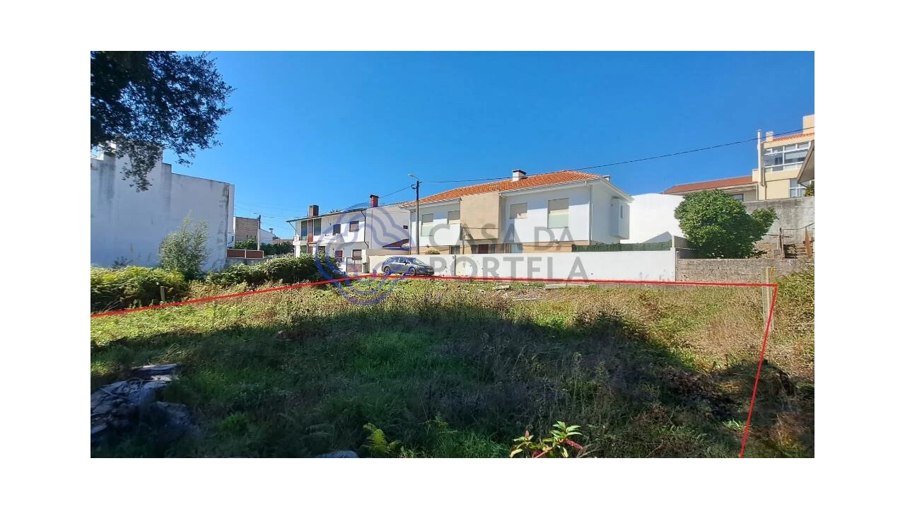 Terreno para Venda em Milheiros Foto 1