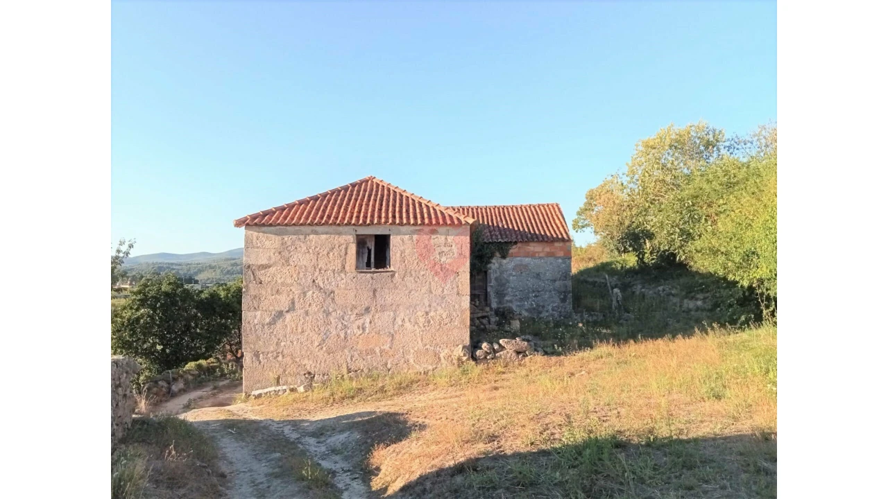 Moradia T3 para Venda em Messegães, Valadares e Sá Foto 1