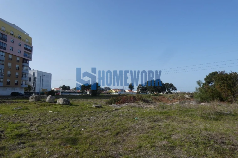 Terreno para Venda em Santo Antonio da Charneca Foto 3