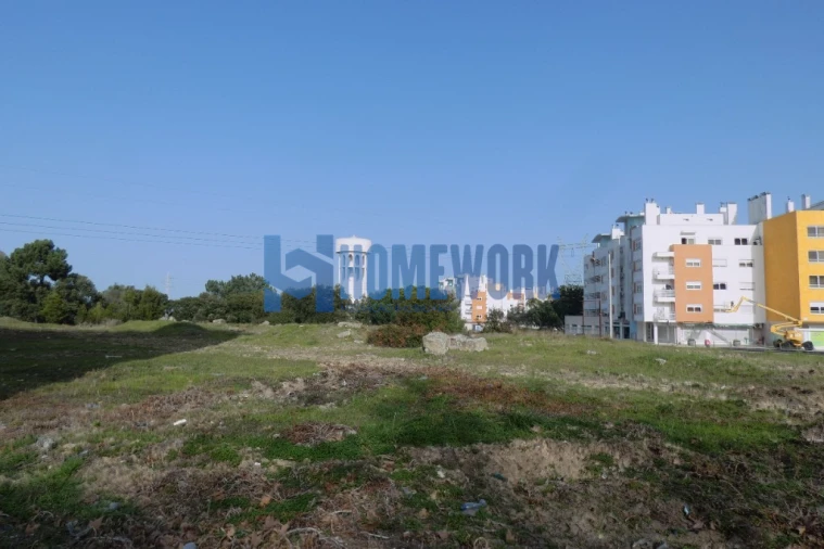 Terreno para Venda em Santo Antonio da Charneca Foto 1
