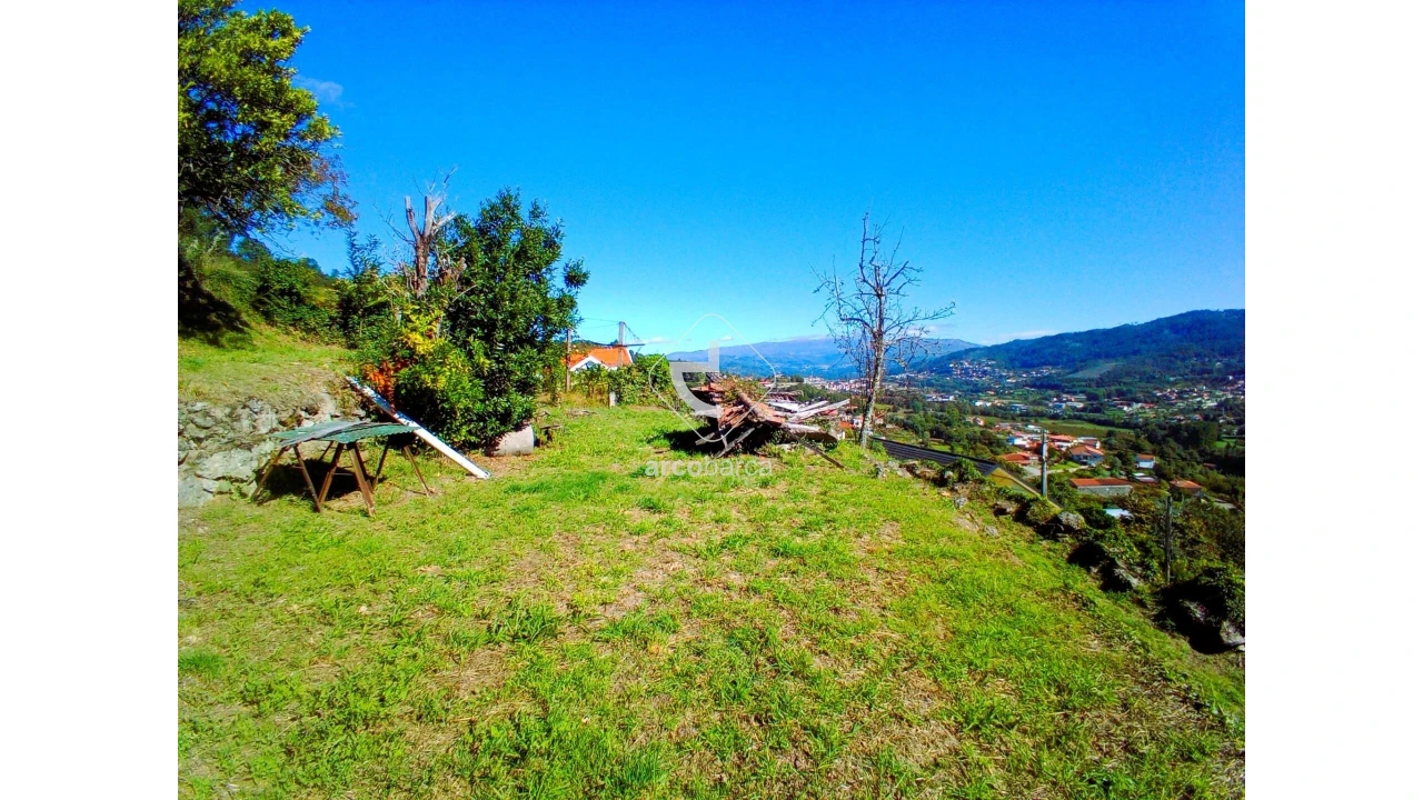 Moradia T3 para Venda em Crasto, Ruivos e Grovelas Foto 1