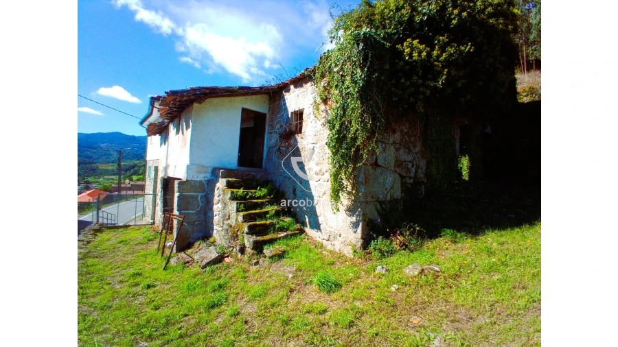 Moradia T3 para Venda em Crasto, Ruivos e Grovelas Foto 1