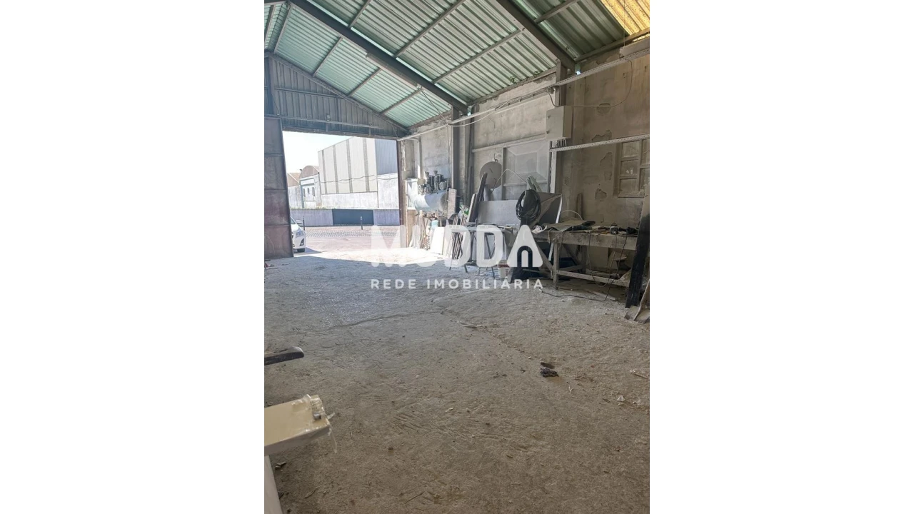 Armazém para Arrendamento em Esmoriz Foto 3
