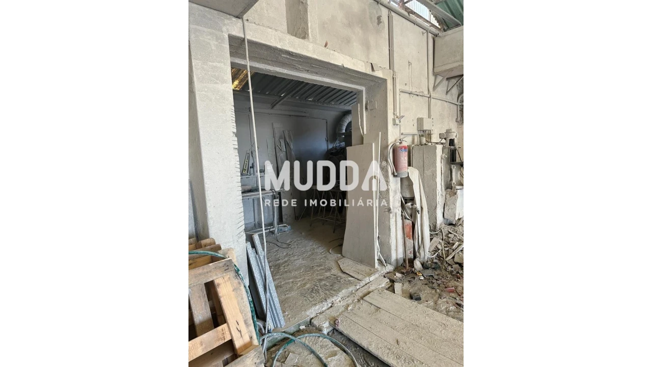 Armazém para Arrendamento em Esmoriz Foto 2