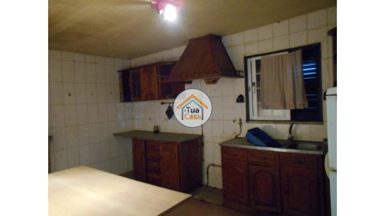 Moradia T6 para Venda em Arca e Varzielas Foto 4