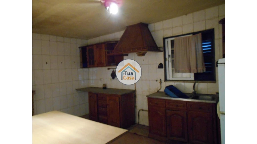 Moradia T6 para Venda em Arca e Varzielas Foto 4