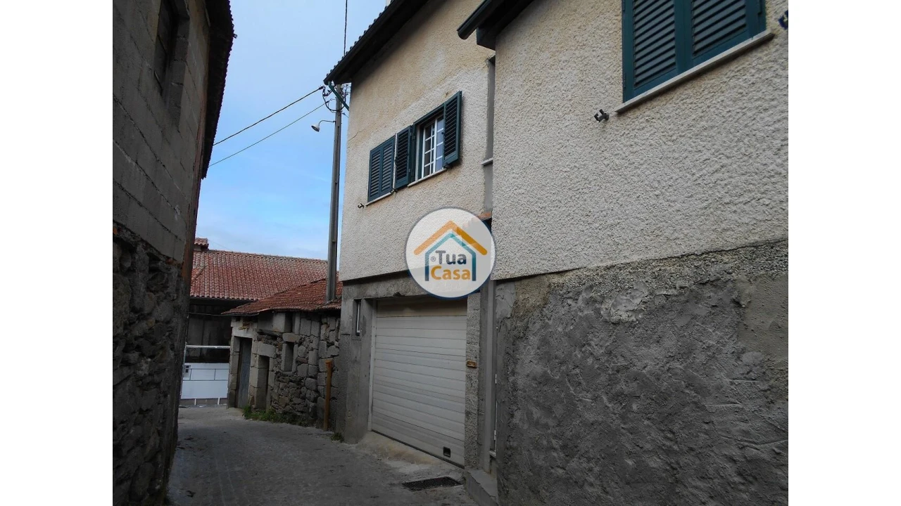 Moradia T6 para Venda em Arca e Varzielas Foto 1