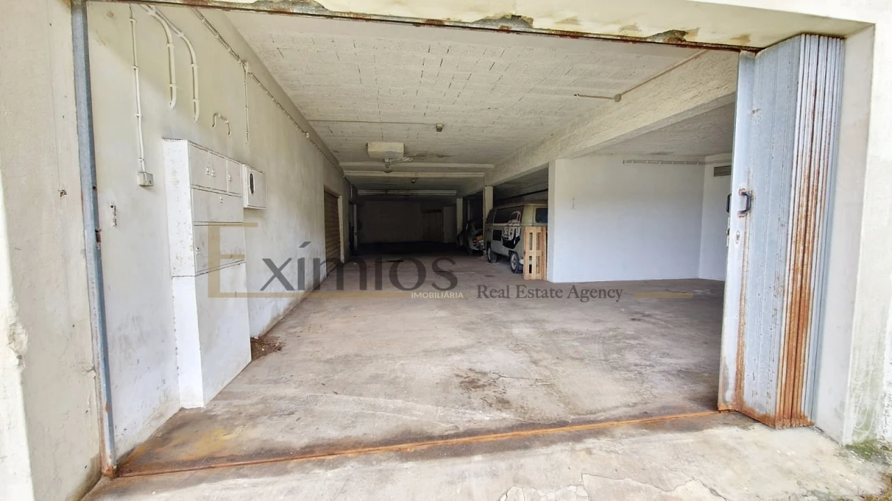 Garagem para Venda em Aver-O-Mar, Amorim e Terroso Foto 1