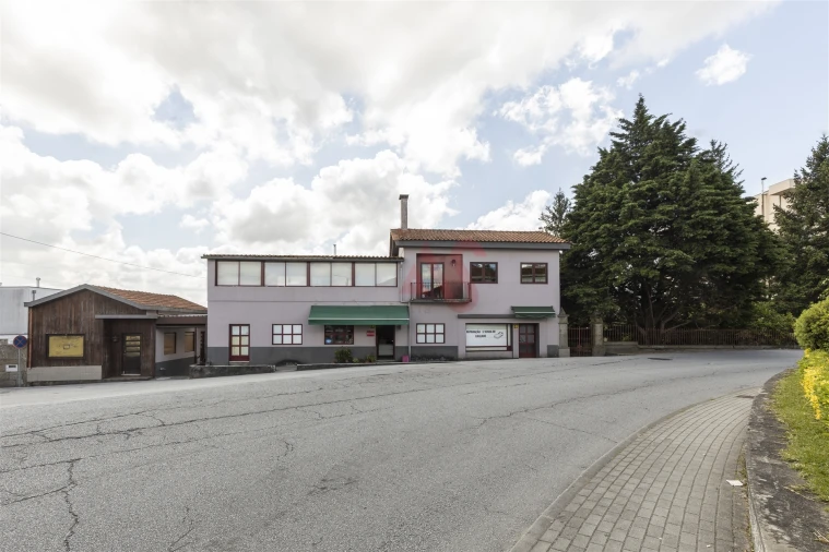 Moradia T7 para Venda em Bairro Foto 2