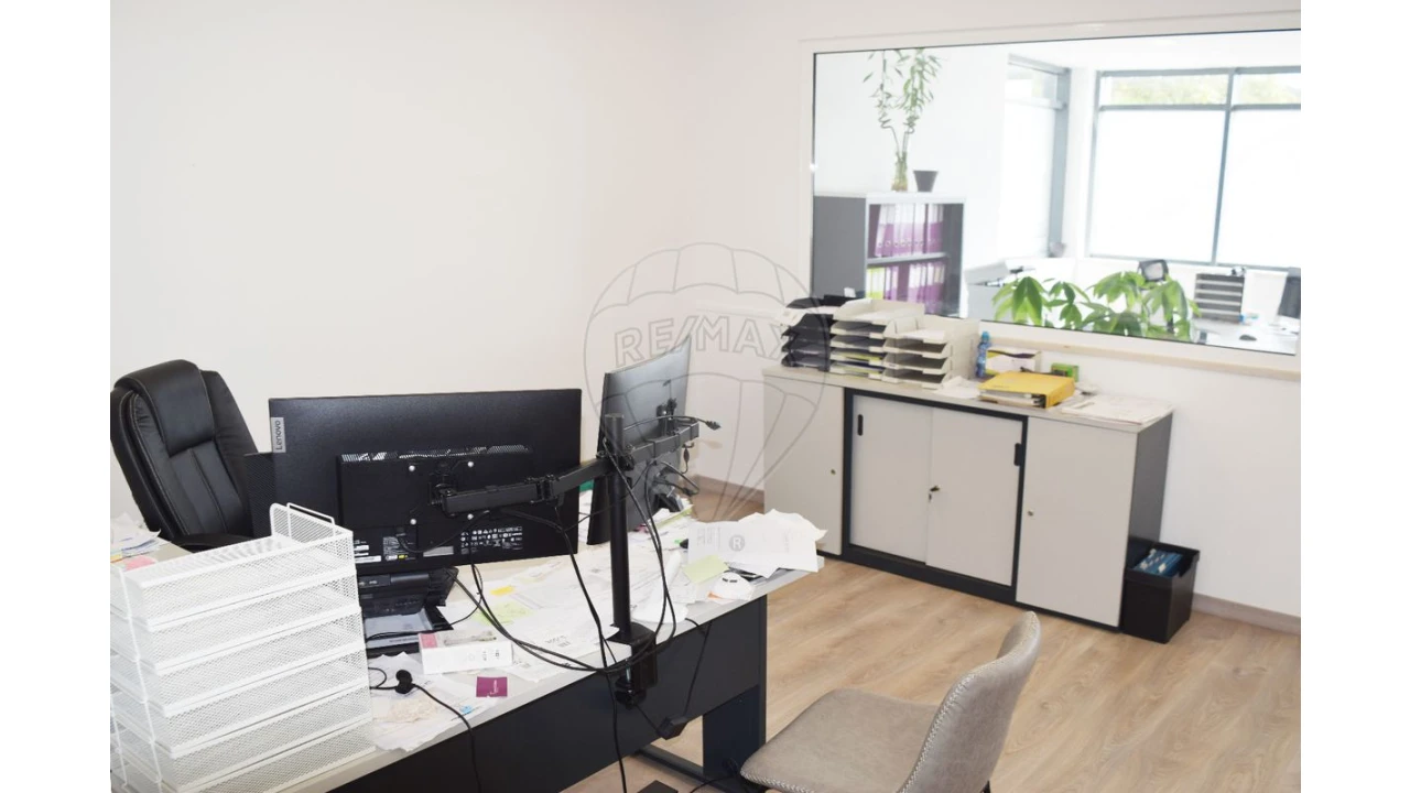 Armazém para Venda em Malveira e São Miguel de Alcainça Foto 14