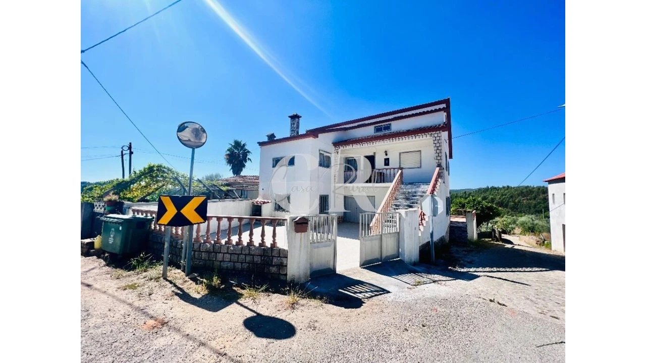 Moradia T3 para Venda em Graça Foto 1