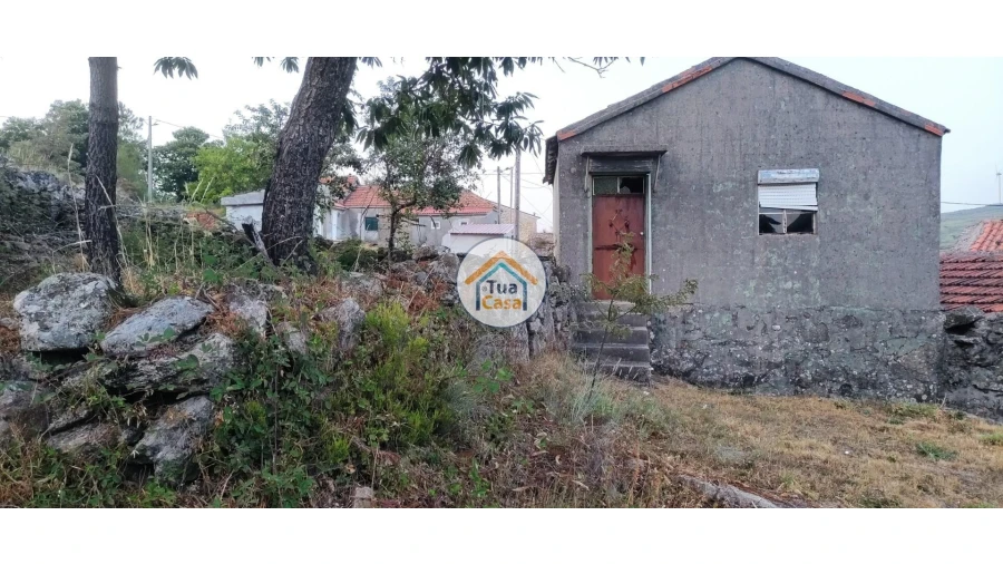 Moradia T1 para Venda em Mezio e Moura Morta Foto 12