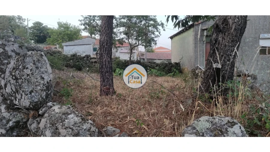 Moradia T1 para Venda em Mezio e Moura Morta Foto 5