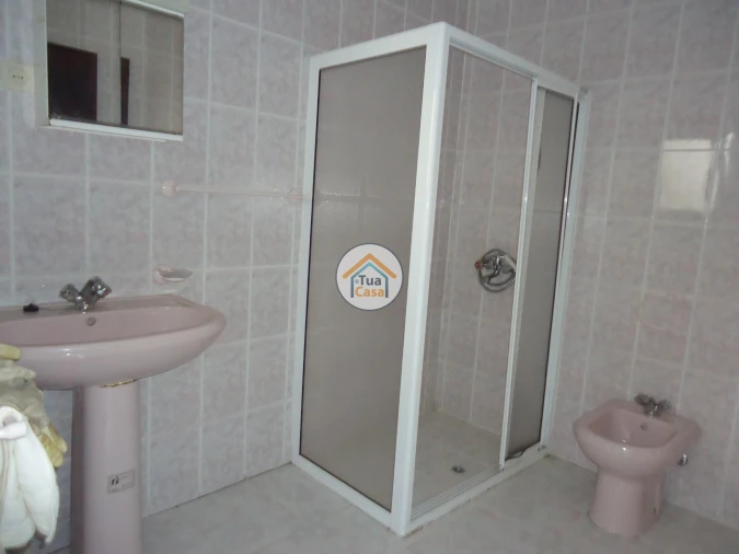 Moradia T2 para Venda em Mouçós e Lamares Foto 8
