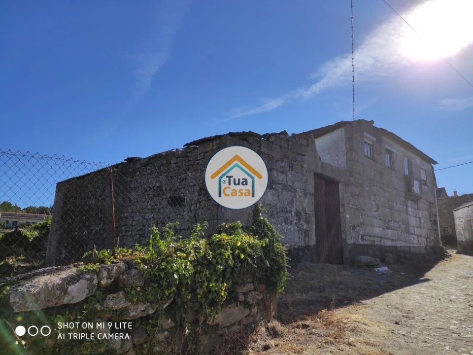 Moradia T2 para Venda em Mouçós e Lamares Foto 1