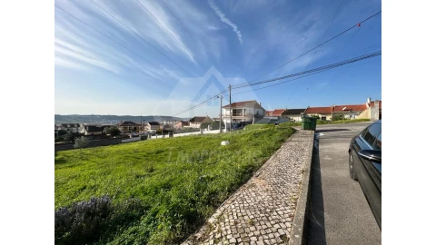 Terreno para Venda em Vialonga