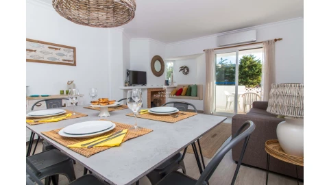 Apartamento T2 para Arrendamento férias em Albufeira e Olhos de Água