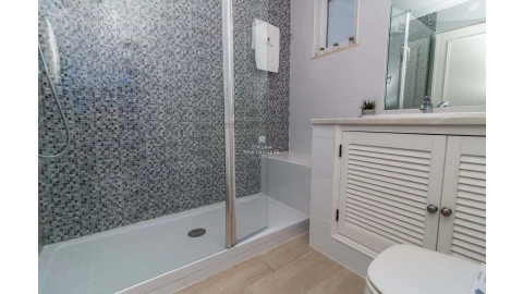 Apartamento T2 para Arrendamento férias em Albufeira e Olhos de Água