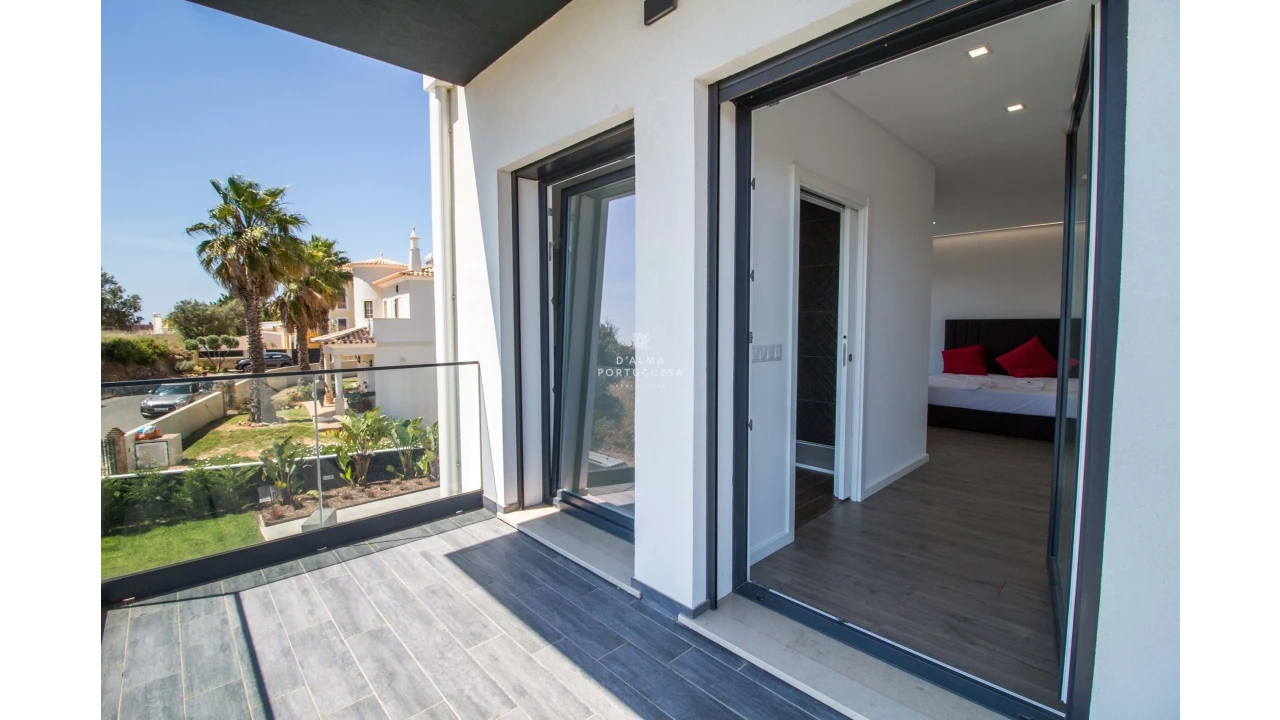 Moradia T5 para Arrendamento férias em Albufeira e Olhos de Água Foto 24